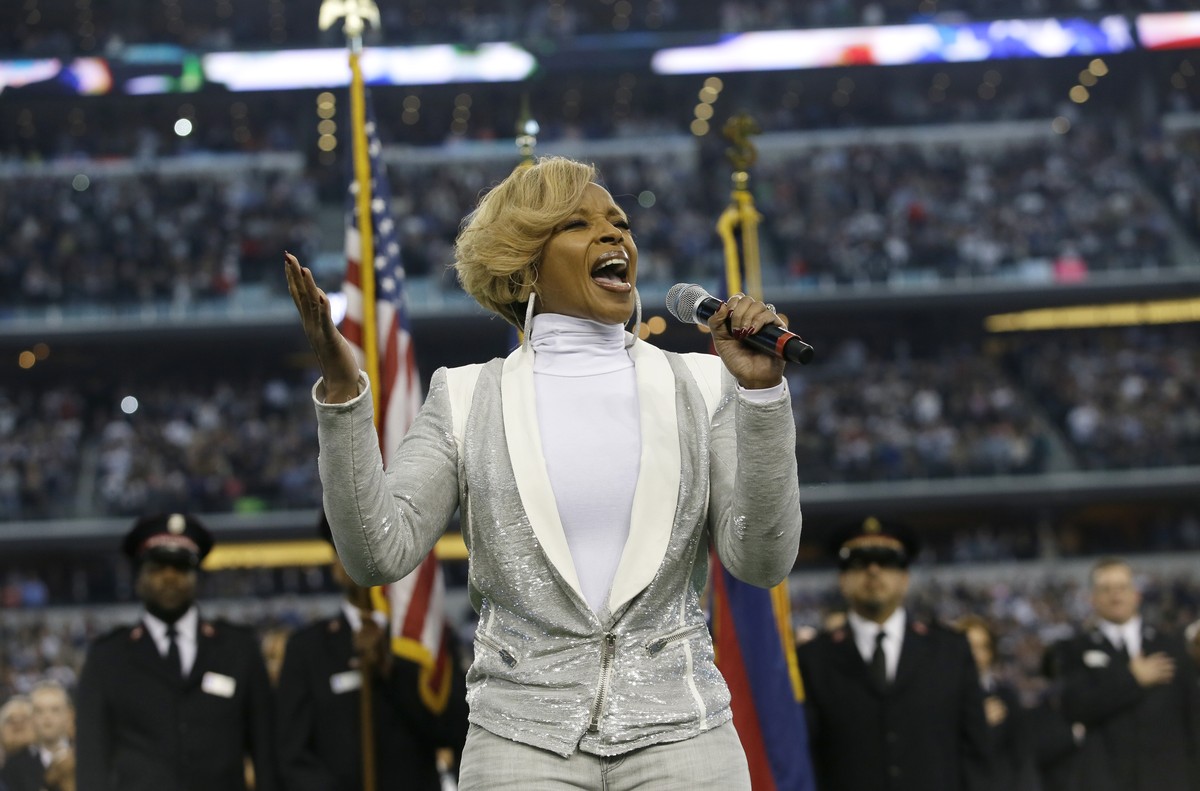 Mary J. Blige.