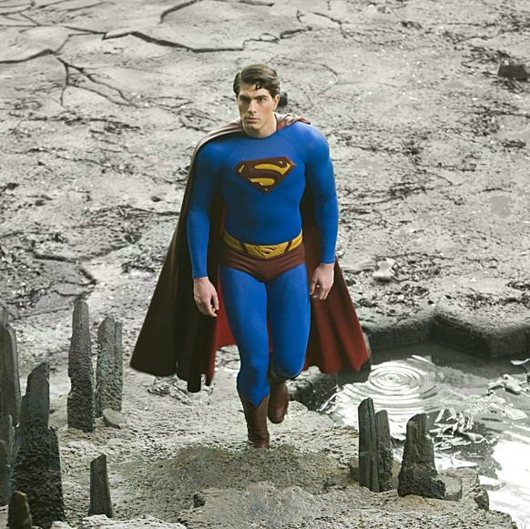 Studio Publicity Still from Superman Returns Brandon Routh © 2006 Warner Photo credit: David James Los Angeles CA PUBLICATIONxINxGERxSUIxAUTxONLY Copyright: xAPCx 307372250

Studio Publicity quiet fro ...