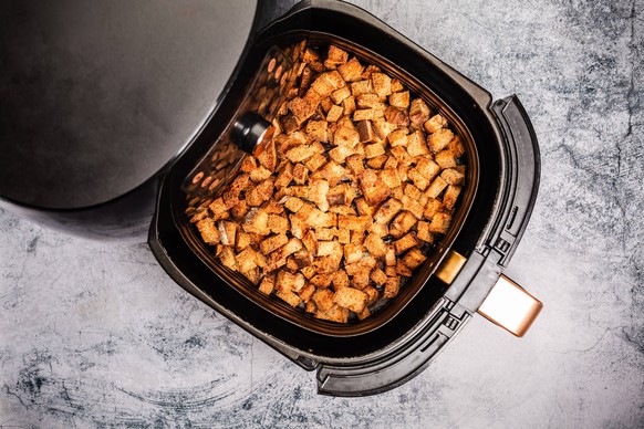 Hausgemachte Croutons in der Hei