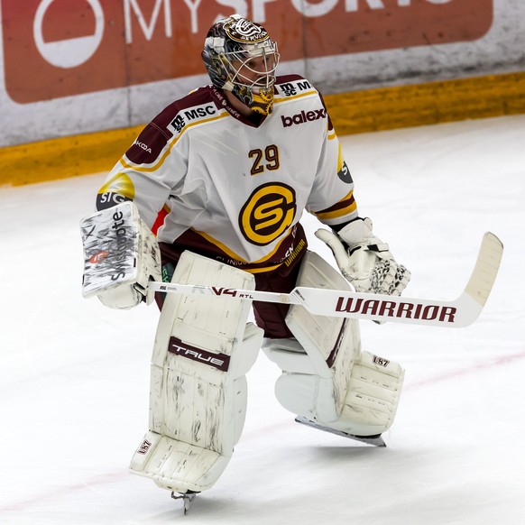 Le gardien Robert Mayer (GSHC) en action, lors de l'Acte 6 des quarts de finale des play-offs du championnat suisse de hockey sur glace de National League entre Lausanne HC, LHC, and Geneve-Serve ...