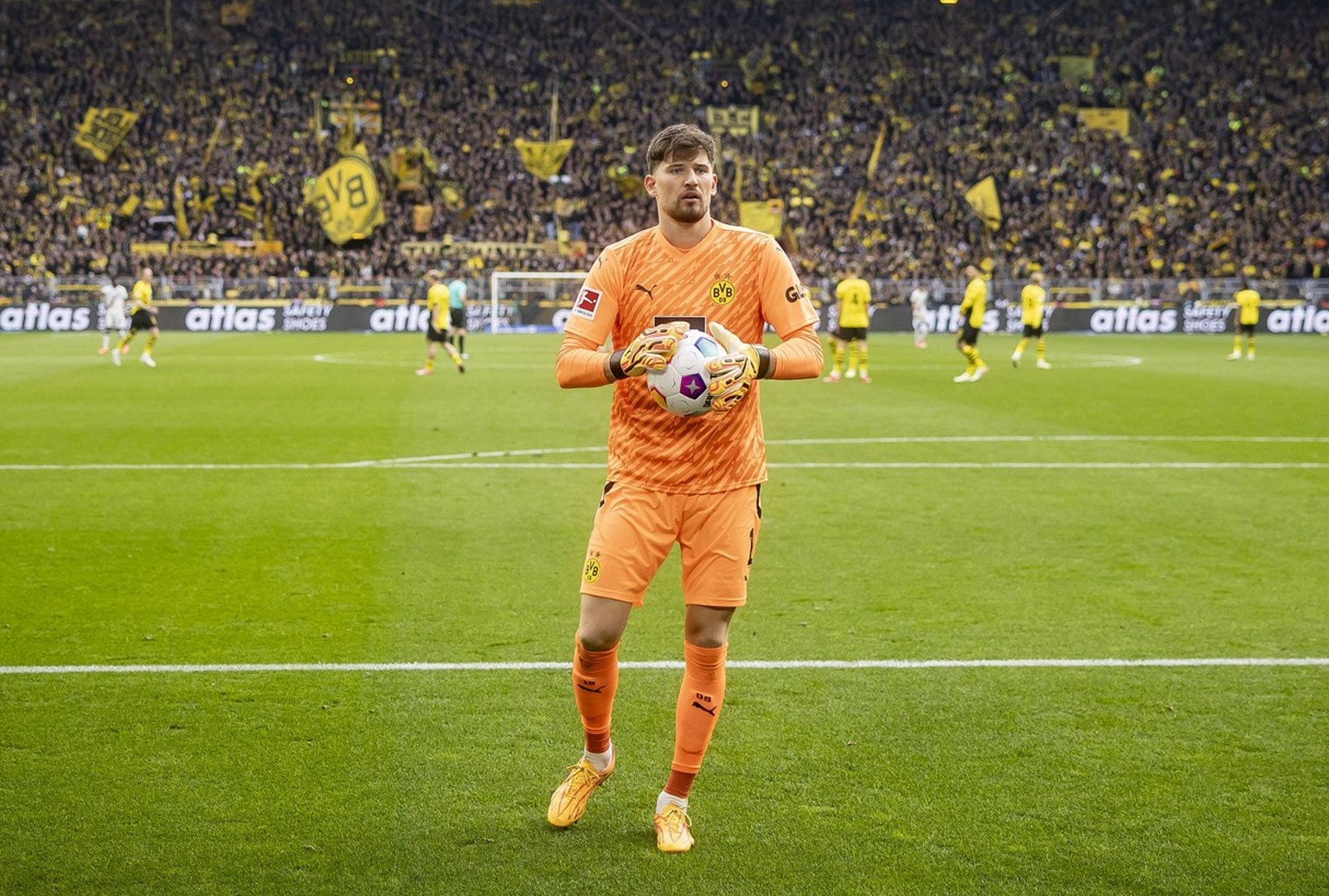 Borussia Dortmund - Bayer 04 Leverkusen, 21.04.2024 Gregor Kobel Borussia Dortmund, 1 vor Halbzeit 2 Dortmund, 21.04.2024, 30. Spieltag der 1. Fu