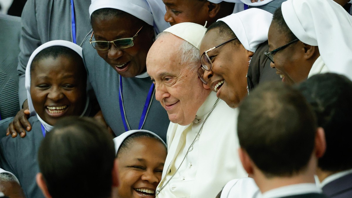 Pope Francis: “Gender ideology” is the greatest danger.  EU prosecutor warns of criminal influence on politicians