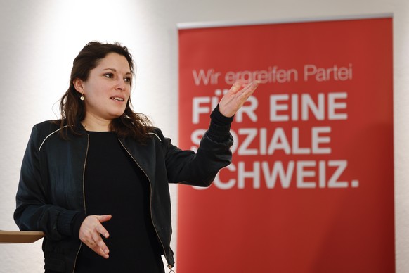 Mattea Meyer, Co-Praesidentin SP Schweiz, spricht beim Jahresauftakt-Apero der SP Schweiz, am Montag, 22. Januar 2024 in Bern. (KEYSTONE/Peter Klaunzer)