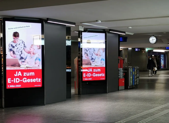 Im 2021 sagte das Volk trotz auffälliger Ja-Kampagne Nein zu einer privaten E-ID. Das staatliche Nachfolgeprojekt soll nun bei den Volksrechten zum Einsatz kommen.