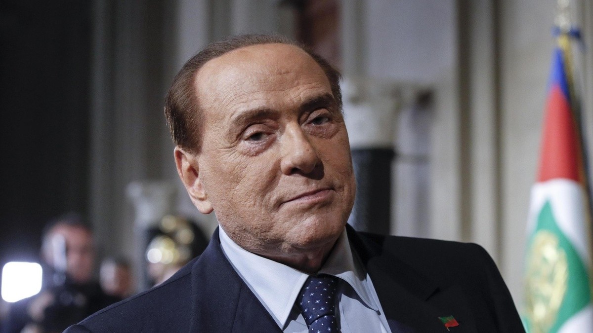 I figli di Berlusconi smettono di sostenere 20 donne