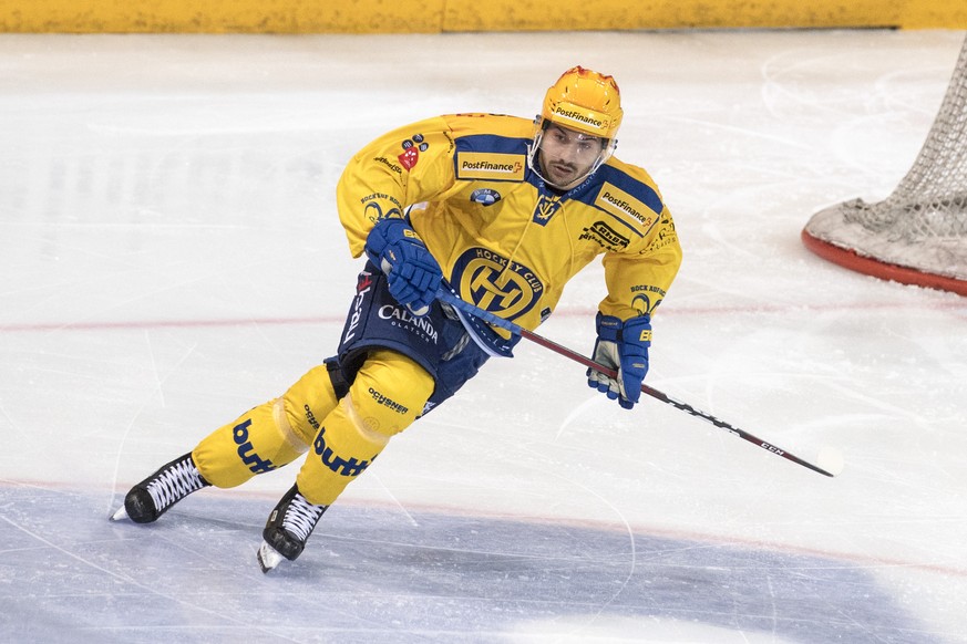 Inti Pestoni von Davosbeim Eishockey Meisterschaftsspiel in der Qualifikation der National League zwischen dem EV Zug und dem HC Davos vom Freitag, 28. September 2018 in Zug. (PPR/Urs Flueeler)