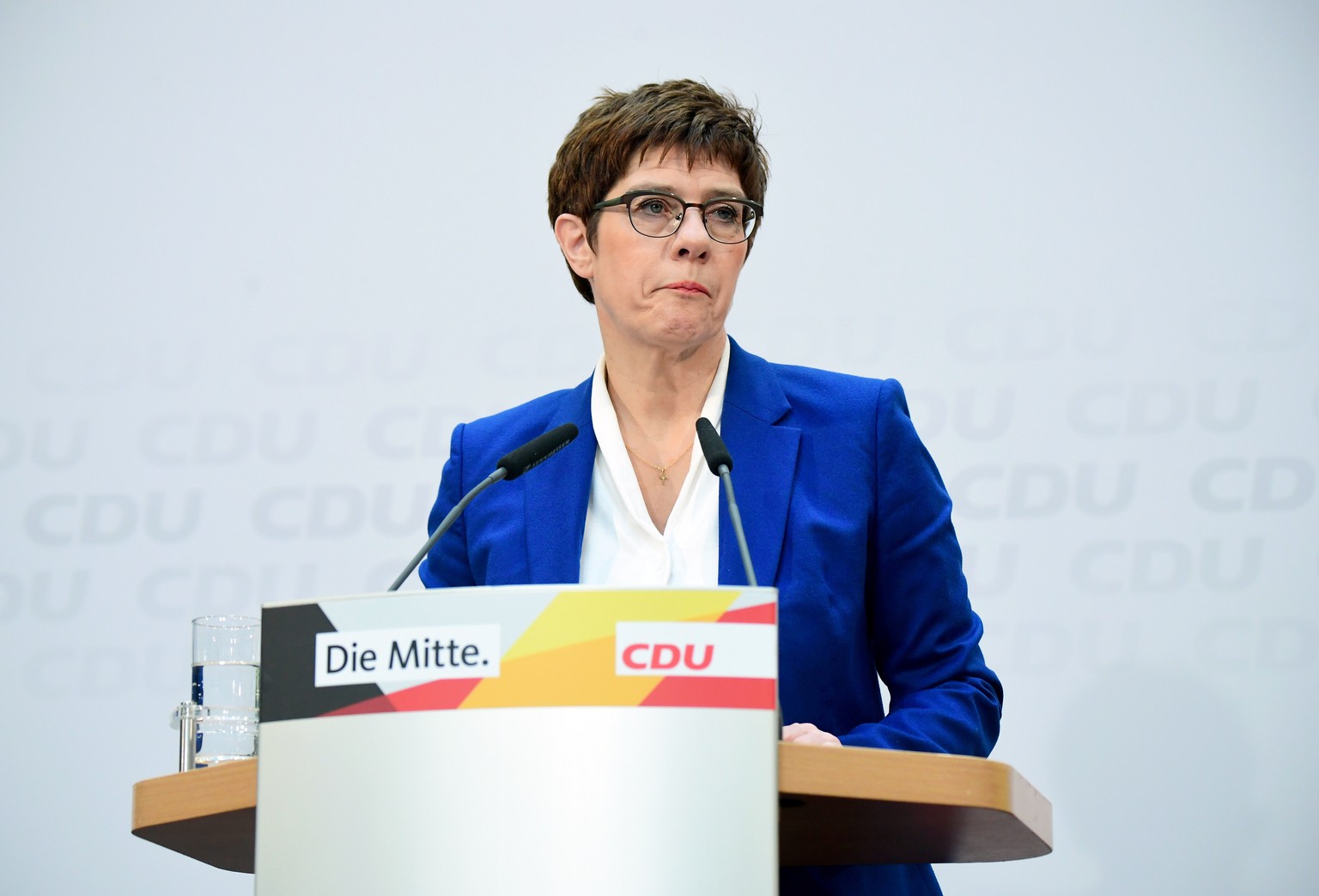 epa08208947 Christian Democratic Union (CDU) chairwoman Annegret Kramp-Karrenbauer speaks during a press conference after presidium and board meetings at the CDU headquarters in Berlin, Germany, 10 Fe ...