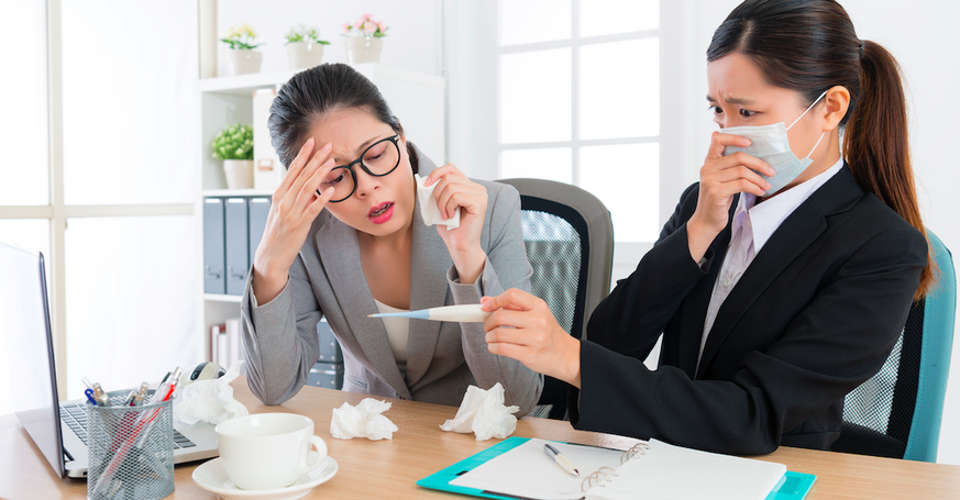 Virenparty am Arbeitsplatz? Arztzeugnisse können dazu beitragen, dass Angestellte zu früh ins Büro zurückkehren.