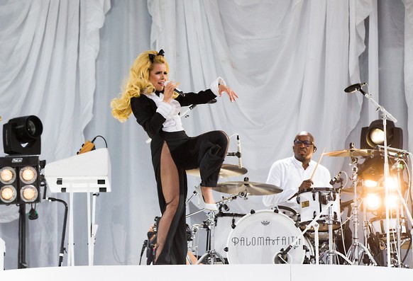 Singer Paloma Faith performs on the Pyramid Stage at the Glastonbury music festival on Saturday, June 27, 2015 at Worthy Farm, Glastonbury, England. (Photo by Jim Ross/Invision/AP)