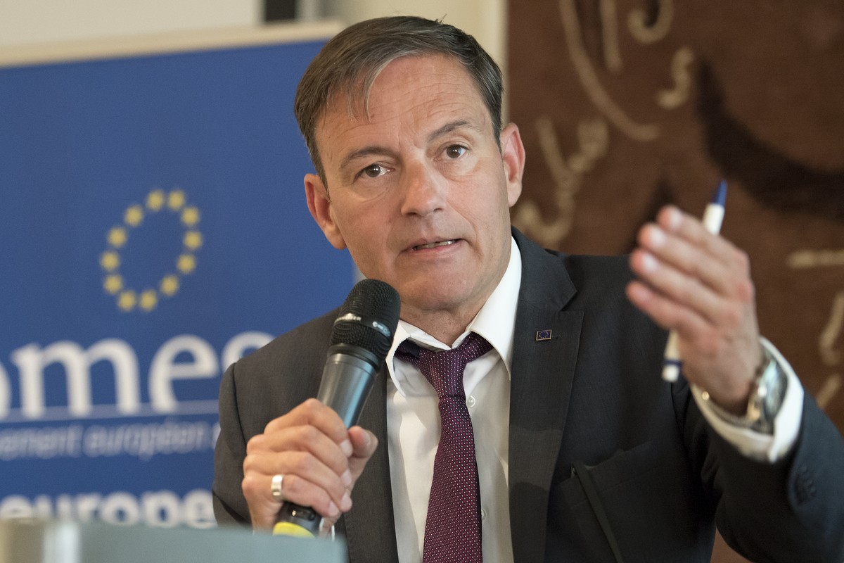 Martin Naef, Co-Praesident, spricht waehrend der Generalversammlung der Nebs, am Samstag, 29. April 2017 in Bern. Die Neue Europaeische Bewegung Schweiz (Nebs) ist die einzige ueberparteiliche Organis ...