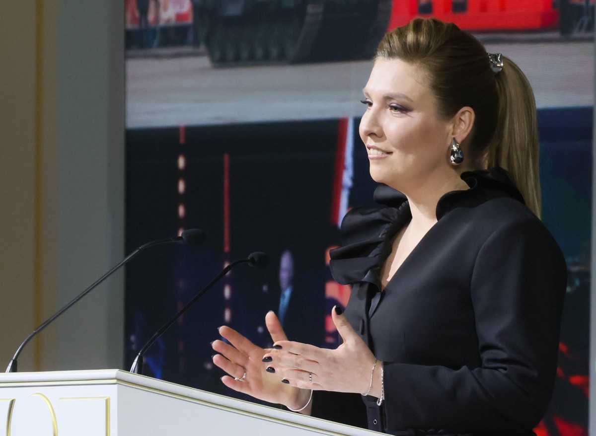 Russia: Volgograd Region Day at Russia Expo in Moscow RUSSIA, MOSCOW - DECEMBER 12, 2023: TV presenter Olga Skabeyeva speaks at the opening of Volgograd Region Day during the Russia Expo international ...