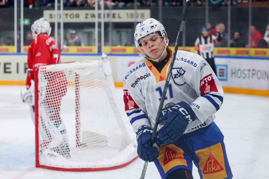 Attilio Biasca (EVZ) reagiert waehrend der Meisterschaftspartie der National League zwischen den SC Rapperswil Jona Lakers und dem EV Zug, am Samstag, den 12. Oktober 2024, im Lido in Rapperswil. (KEY ...
