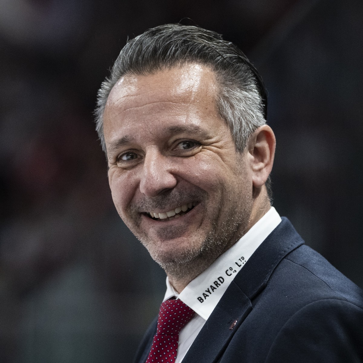 Head Coach Marco Bayer (ZSC) lacht im vierten Playoff Halbfinal Eishockeyspiel der National League zwischen den ZSC Lions und dem HC Davos, am Samstag, 29. Maerz 2025, in der Swiss Life Arena in Zueri ...