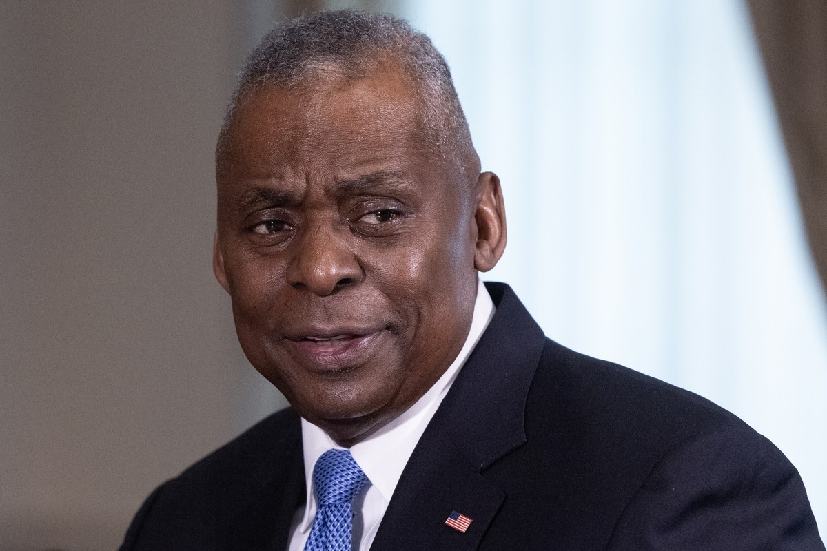 epa11112763 US Secretary of Defense Lloyd Austin participates in a meeting with NATO Secretary General Jens Stoltenberg (not pictured) at the Pentagon in Arlington, Virginia, USA, 29 January 2024. NAT ...