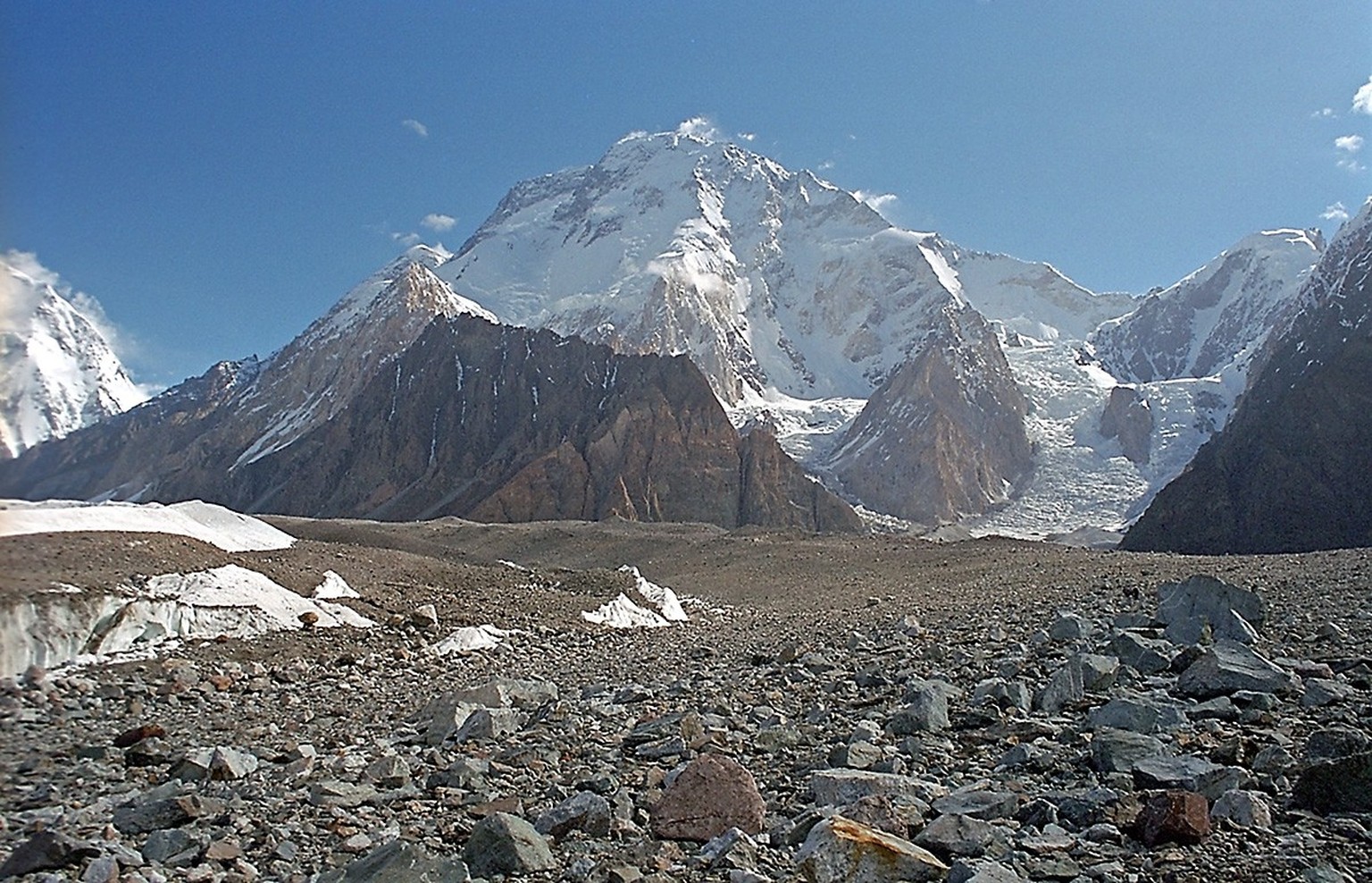 Broad Peak
https://commons.wikimedia.org/w/index.php?curid=31271