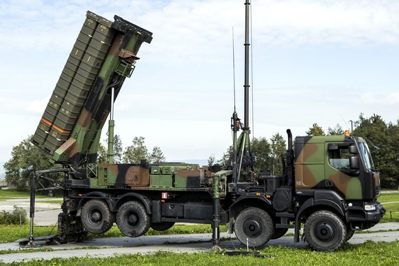 Der Multifunktions-Radar SAMP/T des Luftabwehrsystems des franzoesischen Herstellers "Eurosam", am Dienstag, 17. September 2019, in Menzingen. Die Sensor-Erprobungen fuer die Evaluation eine ...