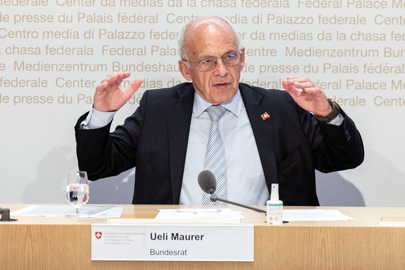 Bundesrat Ueli Maurer aeussert sich an einer Medienkonferenz ueber den Voranschlag 2023 mit integriertem Aufgaben- und Finanzplan 2024 ? 2026, am Mittwoch, 29. Juni 2022, in Bern. (KEYSTONE/Peter Schn ...