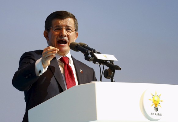 Der türkische Regierungschef&nbsp;Ahmet Davutoglu an einem Parteievent