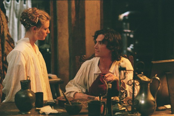Claire Danes and Billy Crudup in Stage Beauty (2004)