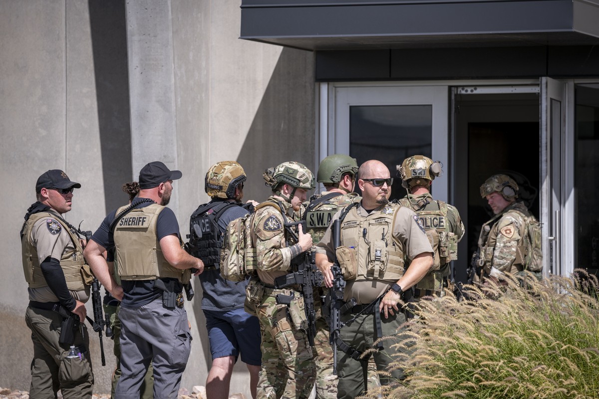 epaselect epa12368529 First responders stand outside the doorway of the Nuvi building following the shooting of Charlie Kirk, the CEO and co-founder of the conservative youth organization Turning Poin ...
