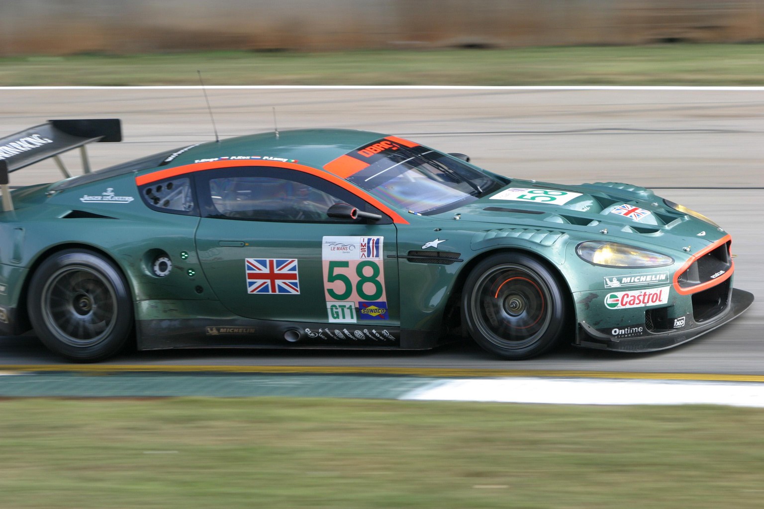 Aston Martin DBR9 british racing green auto motorsport petit le mans atlanta 2005 https://commons.wikimedia.org/wiki/File:58_Aston_Martin_DBR9.jpg