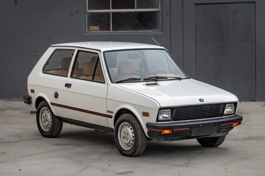 1988 Yugo GVL

Sold for USD $9,001 on 12/8/22

https://bringatrailer.com/listing/1988-zastava-yugo-4/