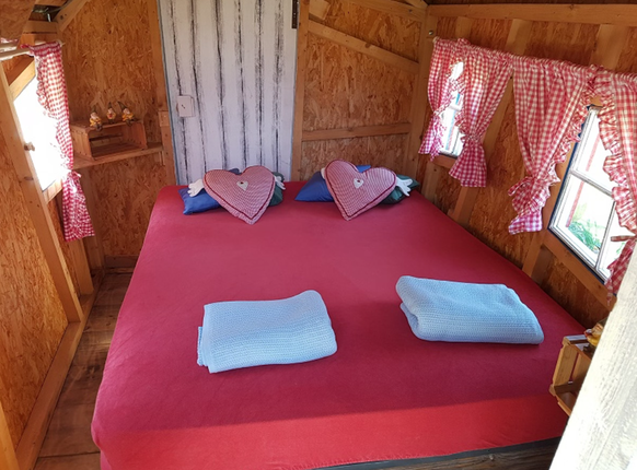 Zwergenhaus Pfäffikon SZ Rauszeit Unterkünfte