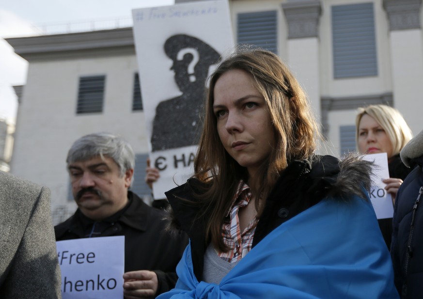 Vira Sawtschenko an einer Demo für die Freilassung ihrer Schwester.<br data-editable="remove">