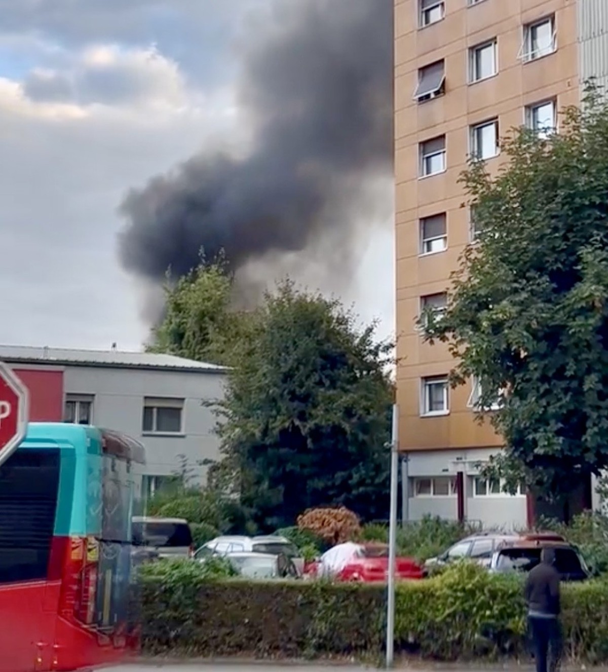 Jeudi soir 10 septembre 26, un incendie s'est déclaré dans un centre de collecte des déchets à Brügg près de Bienne (BE)