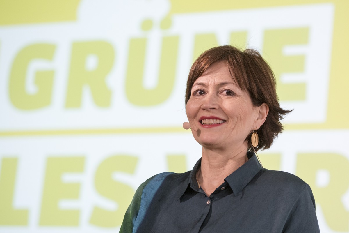Die Parteipraesidentin der Gruenen Schweiz, Regula Rytz bei ihrer Rede anlaesslich der Delegiertenversammlung der Gruenen Schweiz , am Samstag, 12. Januar 2019 in der Hochschule Luzern Design &amp; Ku ...