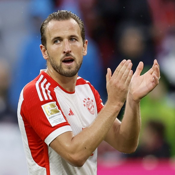 epa10824032 Munich&#039;s Harry Kane reacts after winning the German Bundesliga soccer match between FC Bayern Munich and FC Augsburg in Munich, Germany, 27 August 2023. EPA/RONALD WITTEK CONDITIONS - ...