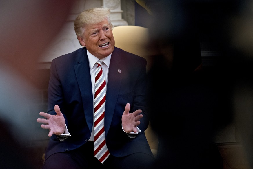 epaselect epa07782924 U.S. President Donald Trump speaks during a meeting with Klaus Iohannis, Romania&#039;s president, not pictured, in the Oval Office of the White House in Washington, D.C., USA, 2 ...