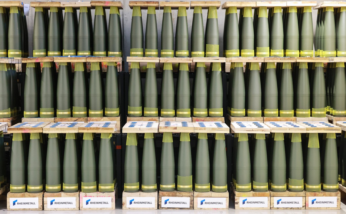 epa12326666 Artillery ammunition is displayed during the official opening ceremony of a new Rheinmetall ammunition plant in Unterluess, Germany, 27 August 2025. According to Rheinmetall once fully ope ...