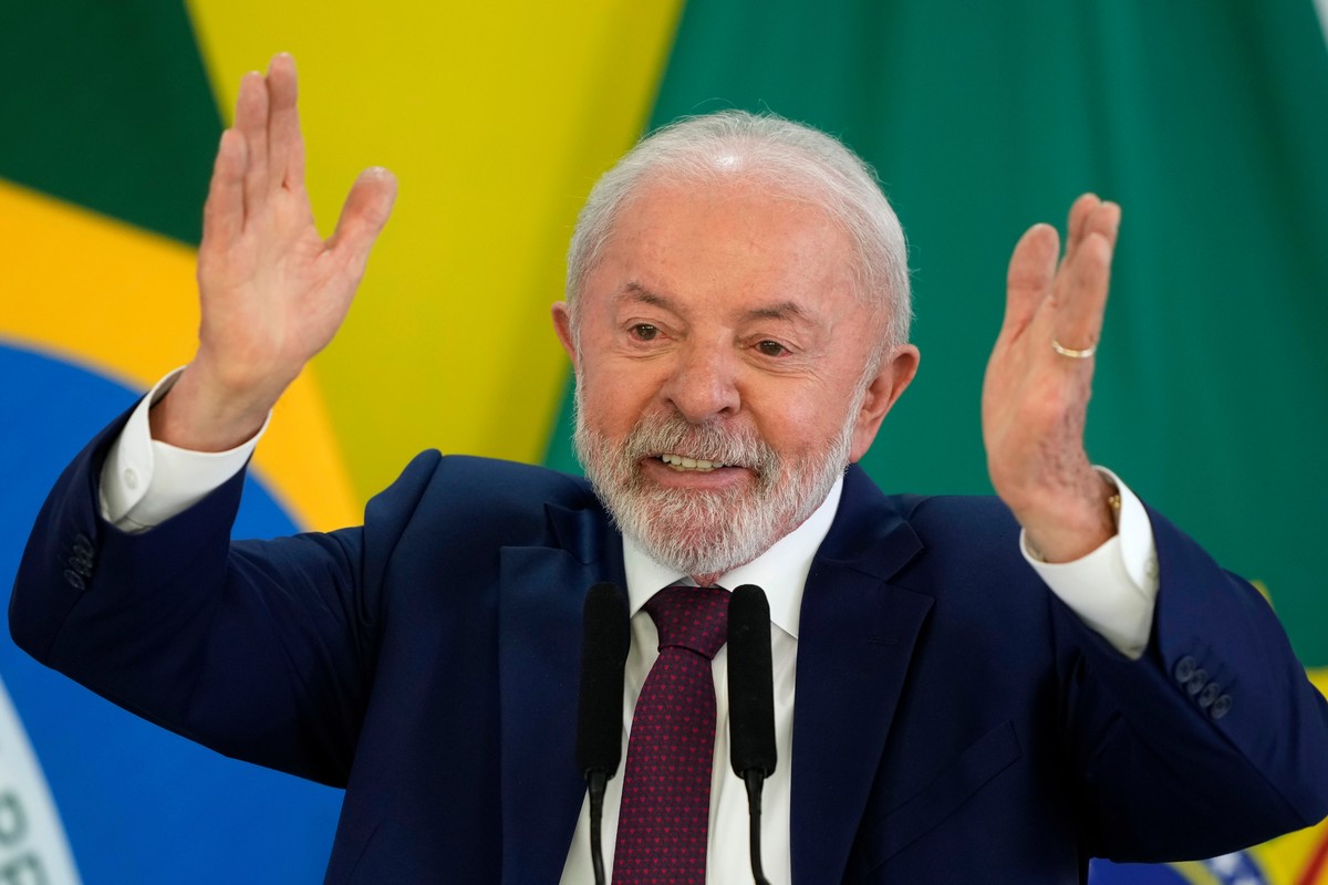 Brazilian President Luiz Inacio Lula da Silva speaks during a year-end press conference at Planalto presidential palace in Brasilia, Brazil, Thursday, Dec. 18, 2025. (AP Photo/Eraldo Peres)
Luiz Inaci ...