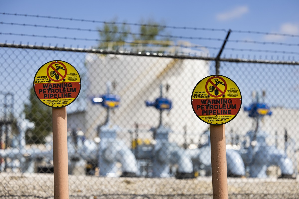 epa09189747 A Colonial Pipeline facility in Baltimore, Maryland, USA, 10 May 2021. A cyberattack forced the shutdown of 5,500 miles of Colonial Pipeline's sprawling interstate system, which carri ...
