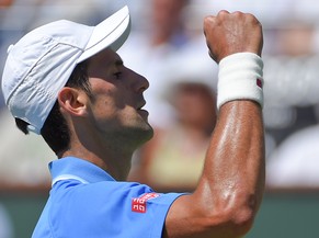 Djokovic ballt die Becker-Faust.