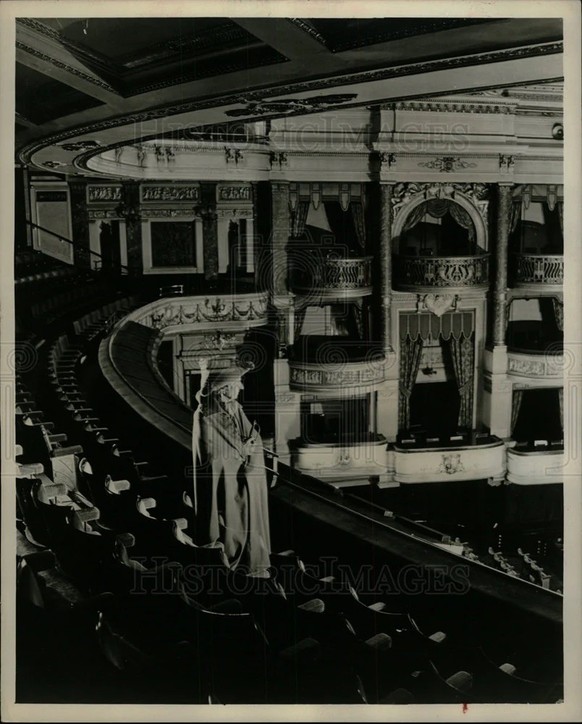The Man In Grey Drury Lane Royal Theatre London https://historicimages.com/products/rrx73357