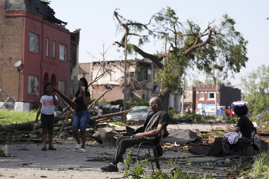 A man sits in a chair after a severe storm moved through St. Louis, Missouri, Friday, May 16, 2025. (AP Photo/Jeff Roberson)
Severe Weather