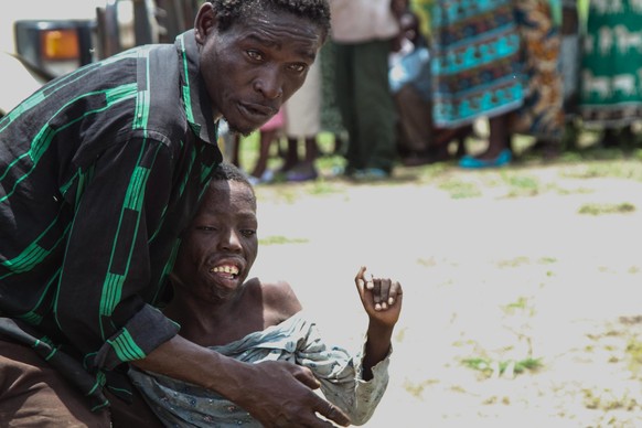 Die Wassermassen haben in den zwei Ländern im Südosten Afrikas rund 150'000 Menschen obdachlos gemacht.