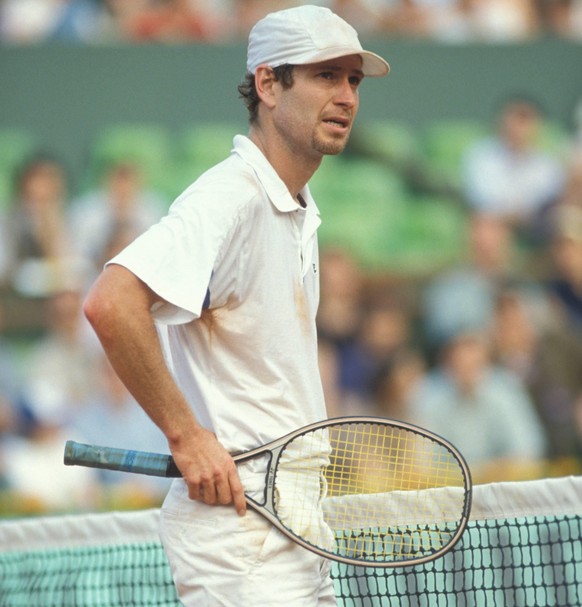 Bildnummer: 09286539 Datum: 07.06.1992 Copyright: imago/Stockhoff
TENNIS FRENCH OPEN 1992 ROLAND GARROS, 25.05.-07.06.1992, PARIS - John McEnroe (USA) Tennis French Open 1992 ; xmk x0x 1992 hoch Tenn ...