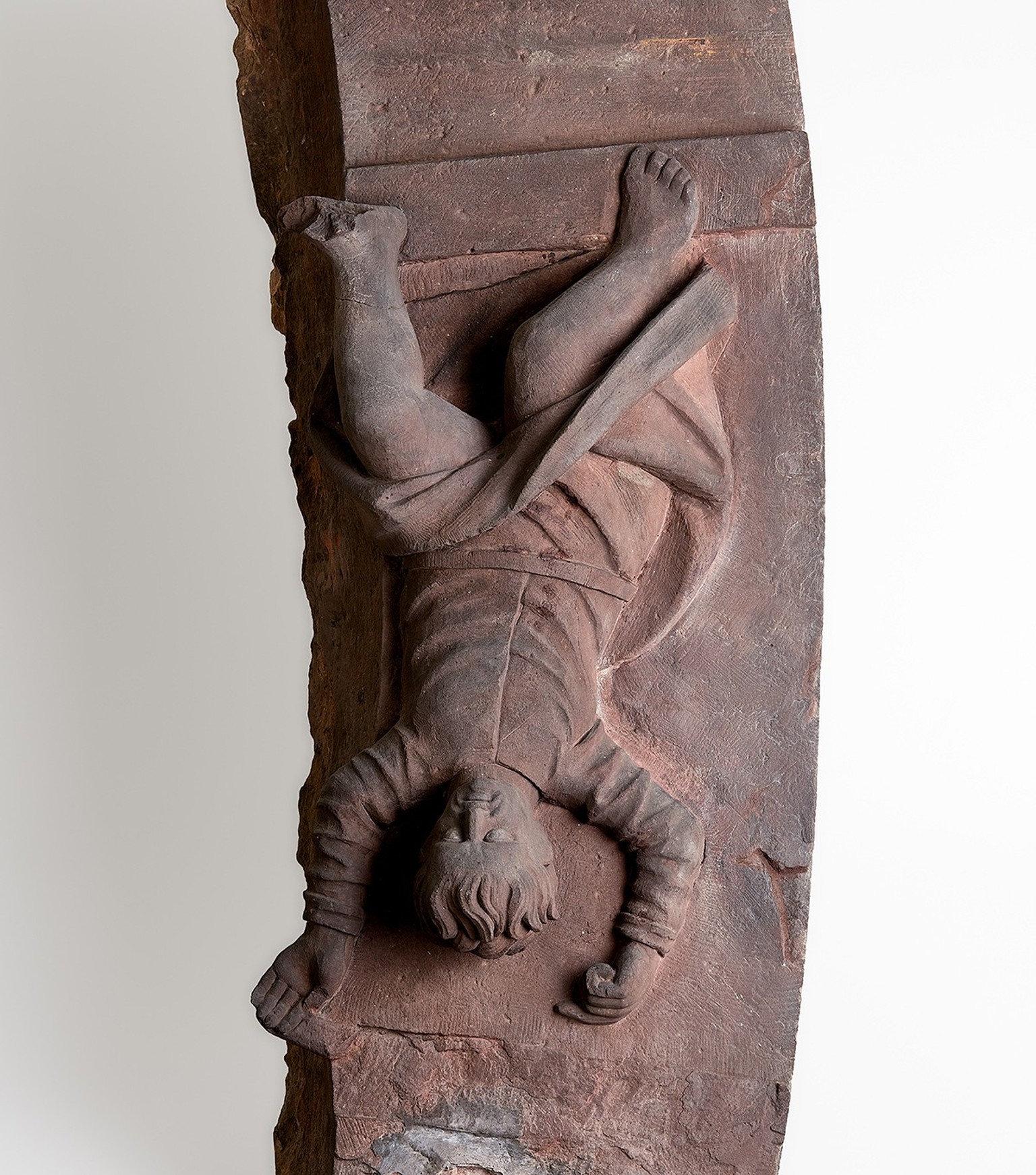 Ein Kind, kopfüber stürzend, eine Kopie vermutlich aus der Restaurierung des Basler Glücksrads von 1761−1771. Gemeinsam mit diesem Kind lassen ein Greis und mehrere Erwachsene die Lebensalter anklinge ...