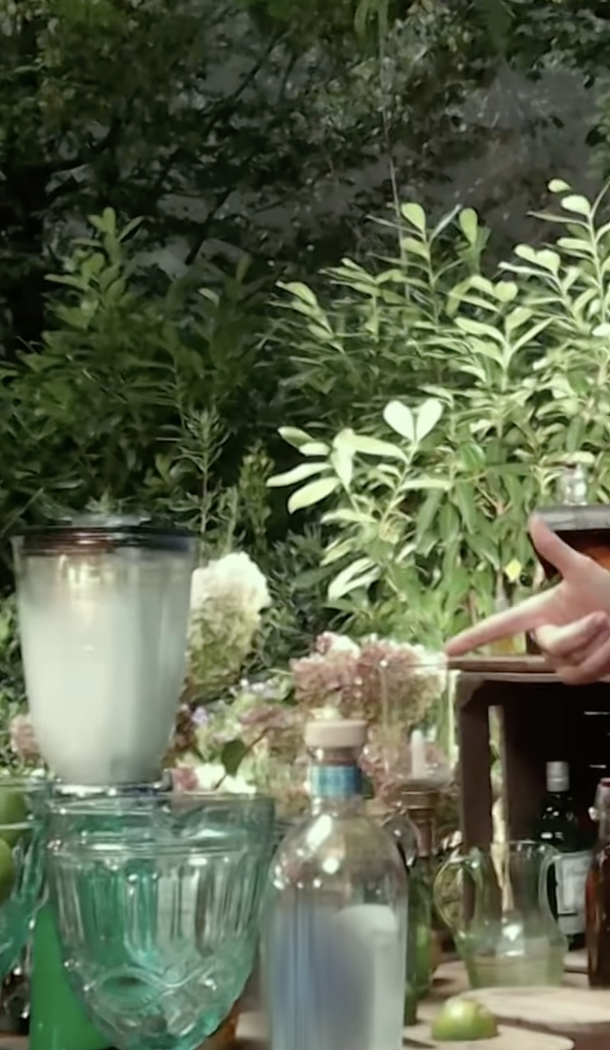 Sandra Bullock a inauguré son compte Instagram avec une Margarita magique.