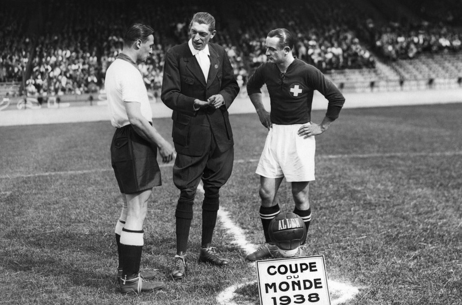 Severino Minelli, Nati-Star und Secondo mit italienischen Wurzeln, bei der Fussball-WM 1938 in Frankreich.