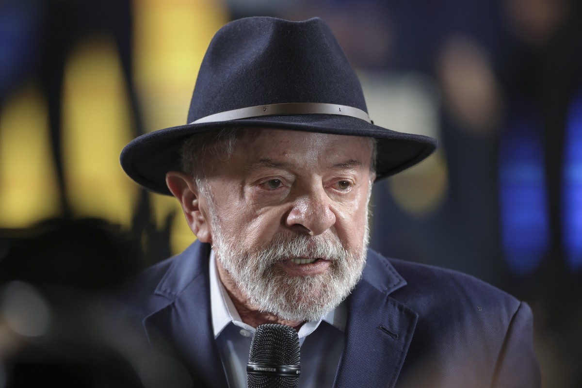 epa13109017 Brazilian President Luiz Inacio Lula da Silva speaks to the media during a visit to the Engines and Vehicles Division at the Maua Institute of Technology (IMT) in Sao Caetano do Sul, Brazi ...
