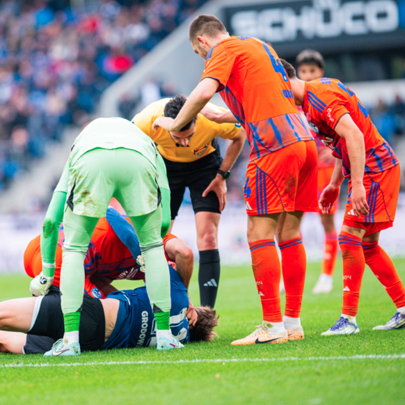 05.10.2025 - Fußball, 2025 2026, 2. Bundesliga, 8. Spieltag, DSC Arminia Bielefeld - FC Schalke 04: Joel Grodowski (Bielefeld) verletzt, Verletzung DFL REGULATIONS PROHIBIT ANY USE OF PHOTOGRAPHS AS I ...