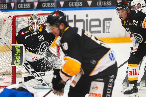 Goalkeeper Niklas Schlegel (HCL) during the National League regular season game between HC Lugano and EV Zug at the ice stadium Corner Arena in Lugano, Switzerland, on Friday, September 12, 2025. .(KE ...
