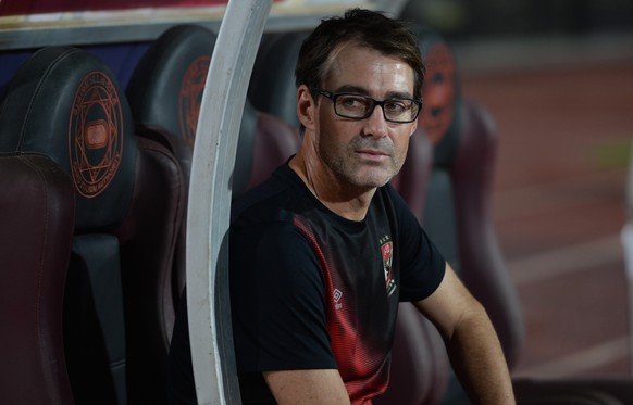 epa08609643 Al Ahly coach Rene Weiler (L) during the Egyptian Premier League soccer match between Al-Ahly and Aswan, in Cairo, Egypt, 17 August 2020. EPA/Mohamed Hossam