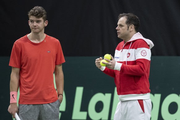 Jérôme Kym kann auf die Expertise von Federer-Trainer Severin Lüthi bauen.