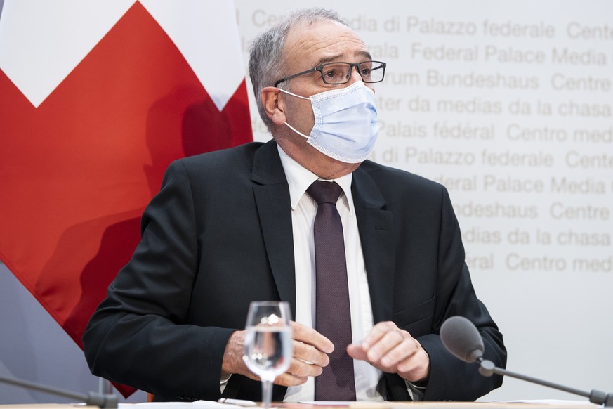 Bundespraesident Guy Parmelin spricht an einer Medienkonferenz ueber das Rahmenabkommen mit der EU, am Mittwoch, 26. Mai 2021, in Bern. (KEYSTONE/Peter Schneider)