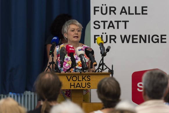 Jacqueline Fehr, Regierungsrat SP, spricht an der Ausserordentlichen Delegiertenversammlung der SP Kanton Zuerich, im Volkshaus, in Zuerich, am Dienstag, 29. Mai 2018. Die Delegierten der SP Kanton Zu ...